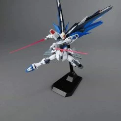 Promo ✨ Best Sale 🎁 Freedom Gundam (Ver 2.0) "Gundam SEED", Bandai MG 😉 💯 -USA Gundam Store Shop mg zgmf x10a freedom gundam ver 2 0 09 1 min 2